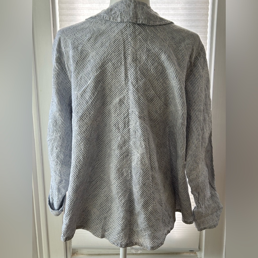FLAX Blouse Striped Gray Blue Button-Up Linen Top Embroidered Floral Size M - Picture 6 of 9